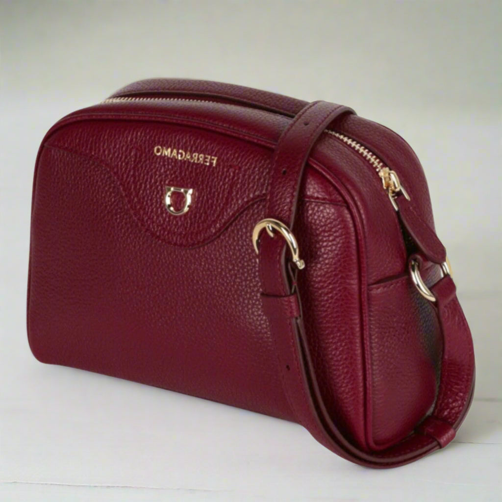 Elegant Pebbled Leather Travel Camera Crossbody Bag – Red
