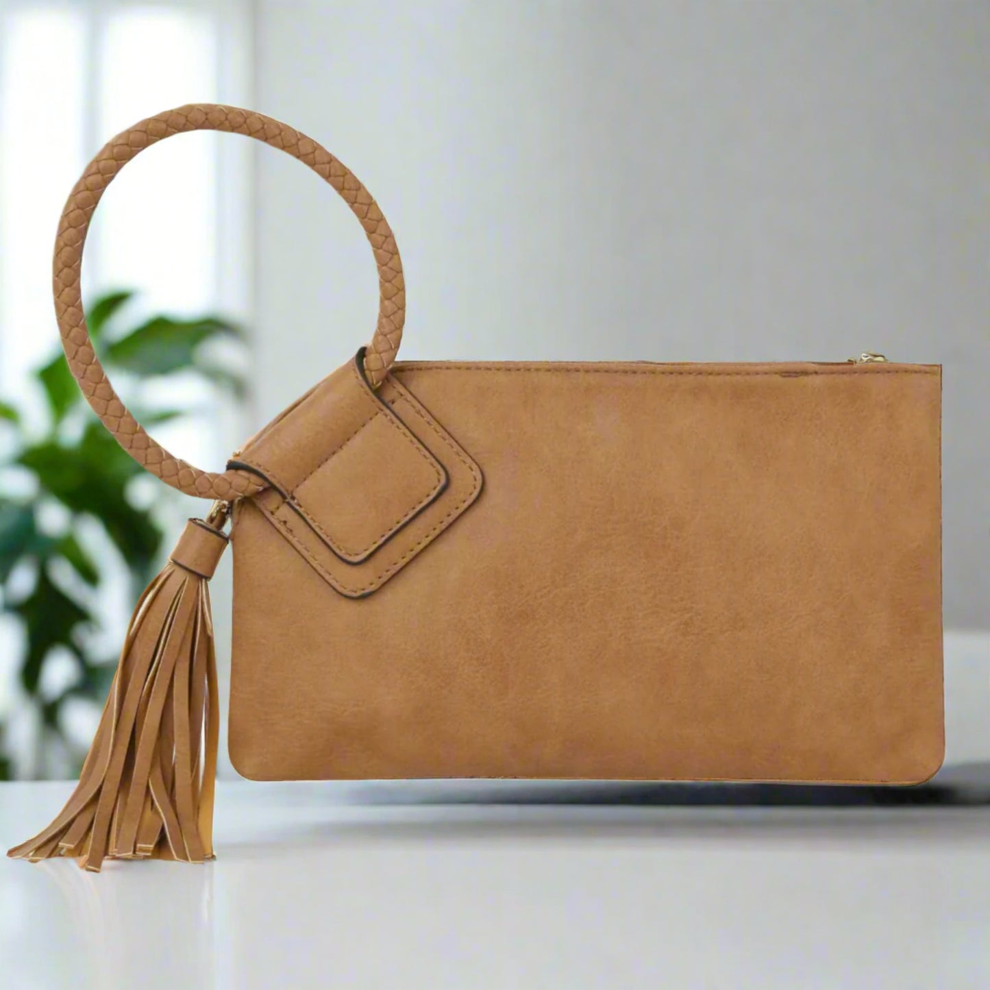 Leather Clutch Wristlet – Tan | Handbag Republic